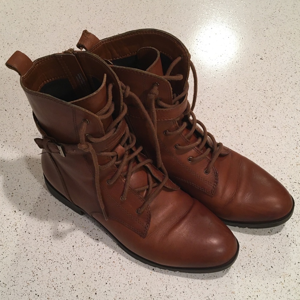 Naturalizer Leather Ankle Boot - Picture 3 of 4